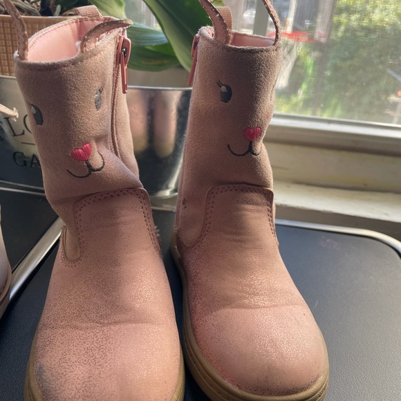 Bunny boots! - Picture 2 of 2